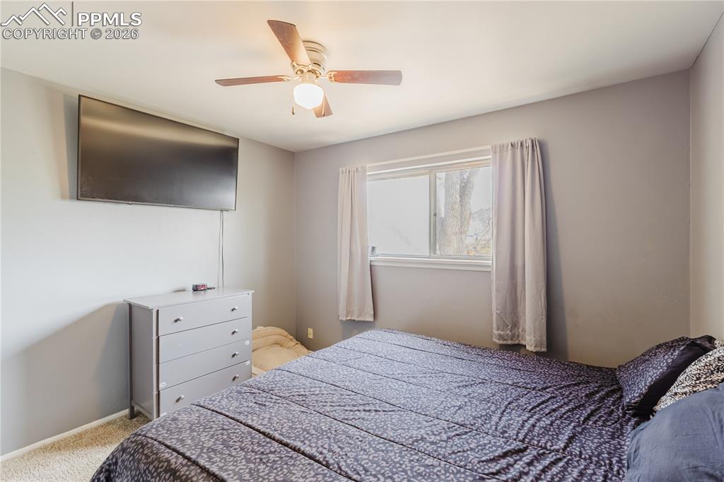 Image 14 of 46: Bedroom