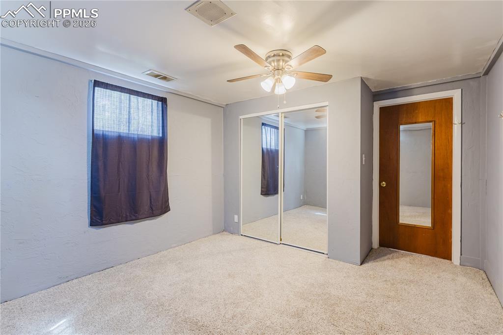 Image 29 of 46: Bedroom