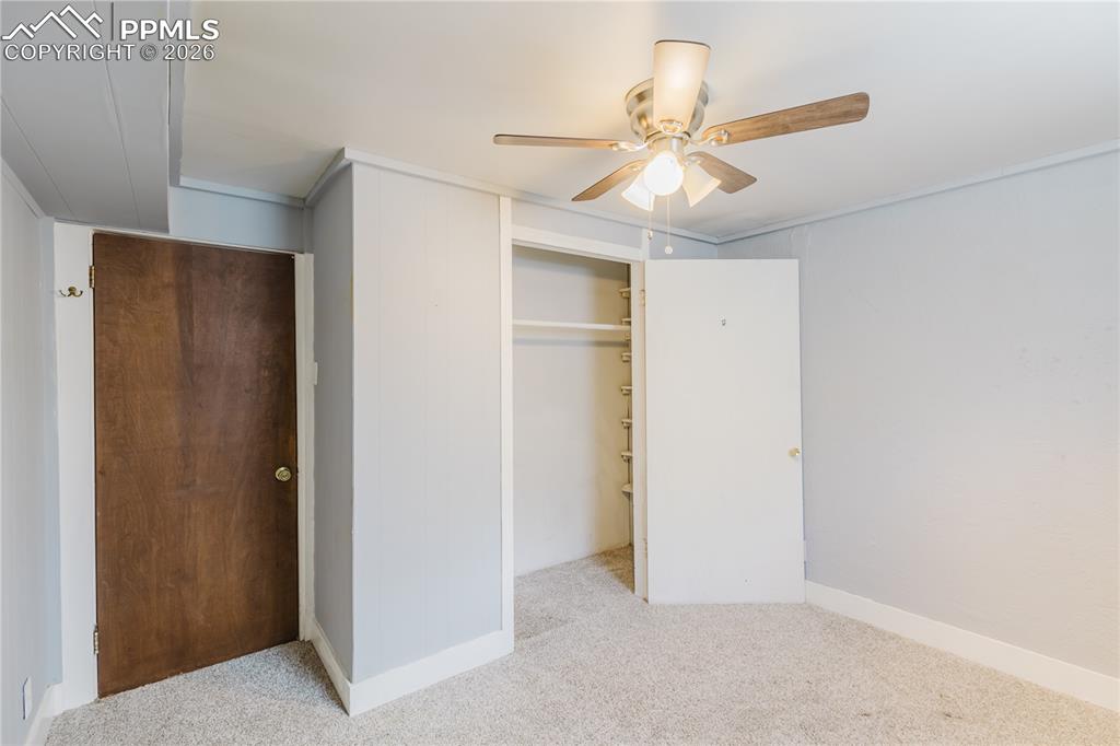 Image 33 of 46: Bedroom