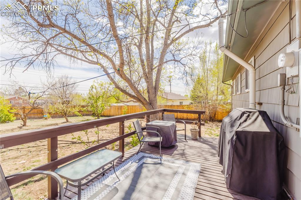 Image 36 of 46: Deck