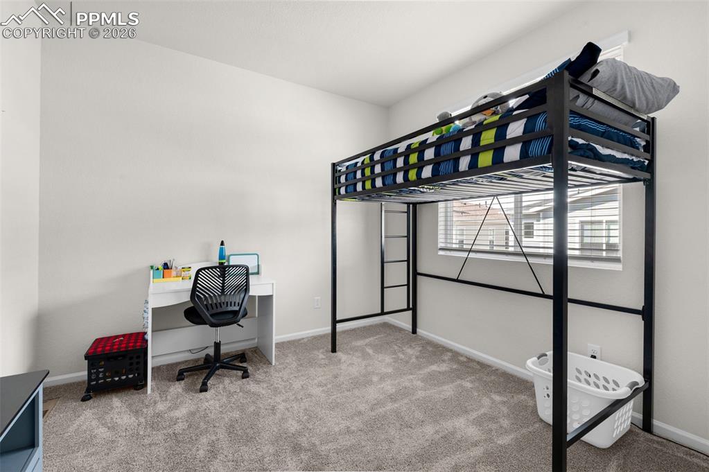 Image 14 of 21: Bedroom