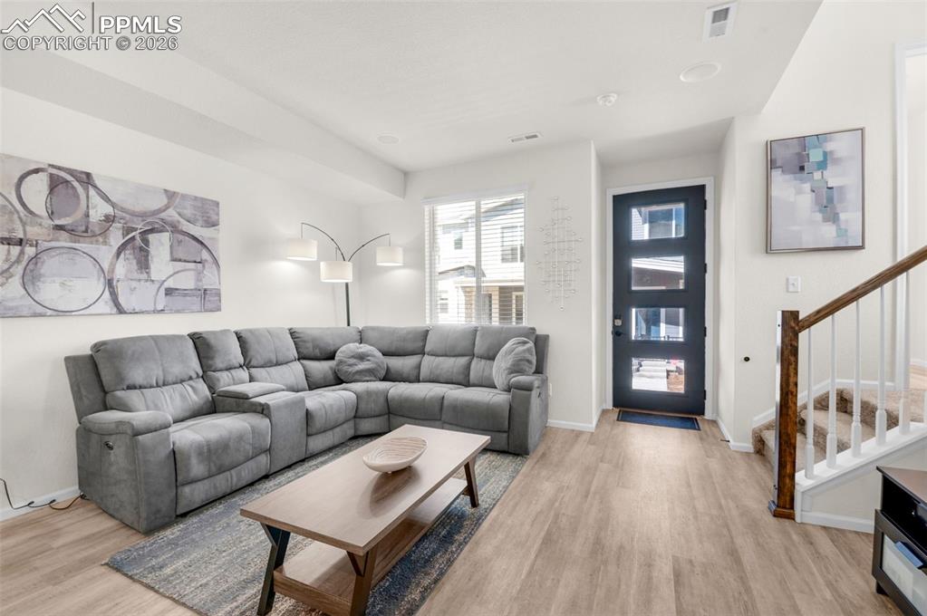 Image 3 of 21: Living Room