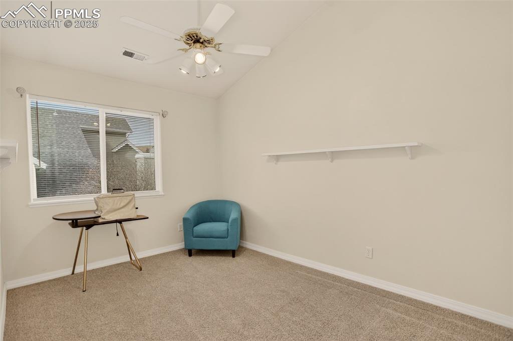 Image 23 of 33: Loft