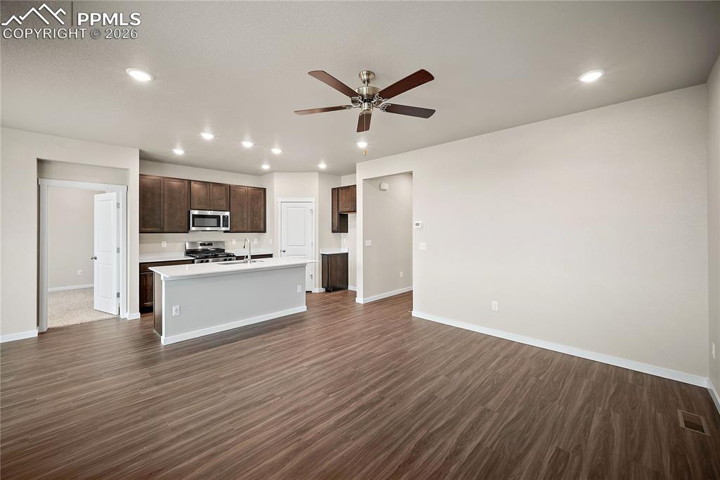 Image 13 of 36: Living Room