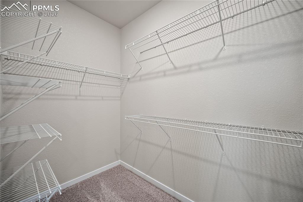 Image 22 of 36: Closet