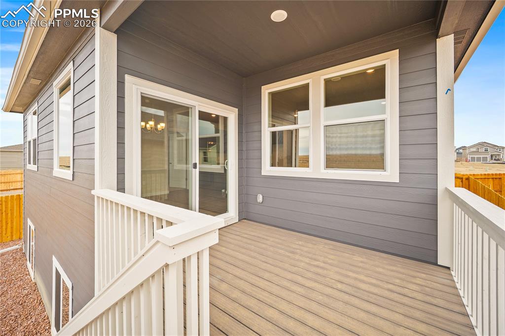 Image 34 of 36: Deck