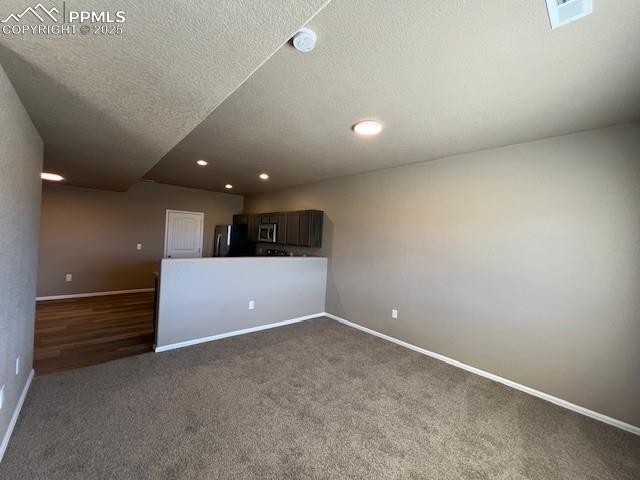 Image 4 of 29: Living Room