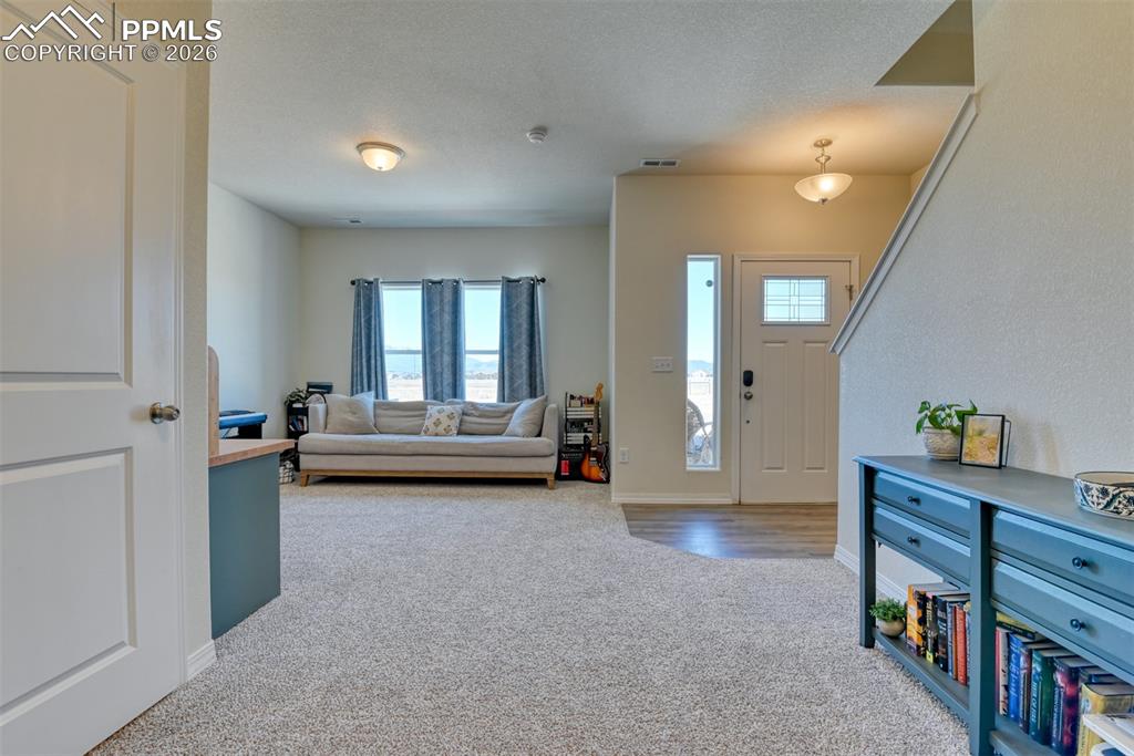 Image 4 of 45: Entry