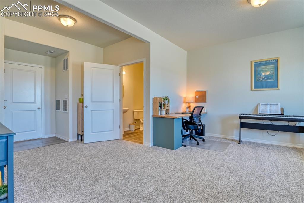 Image 5 of 45: Office