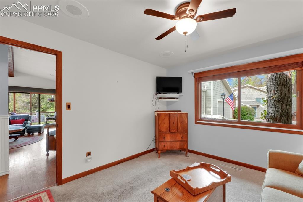 Image 21 of 42: Additional bedroom