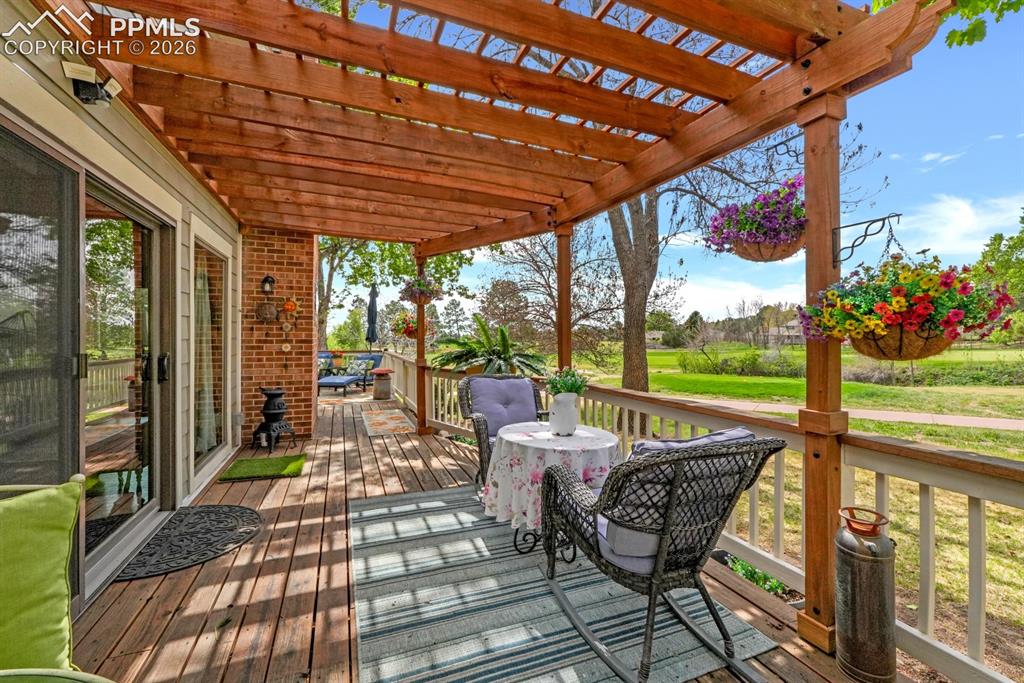 Image 4 of 42: Deck