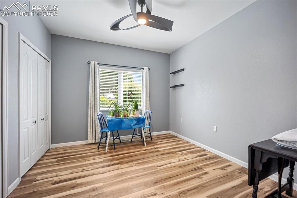 Image 21 of 42: Sitting Room