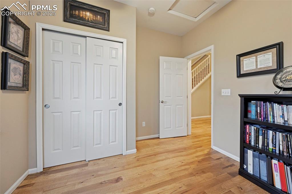 Image 18 of 47: Bedroom