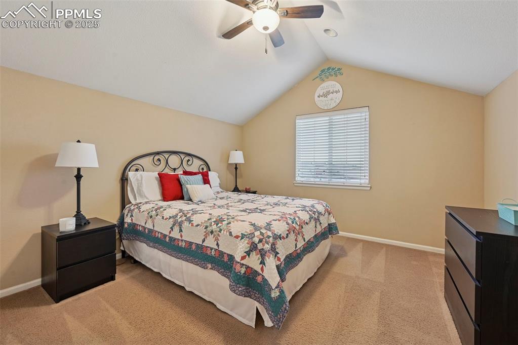 Image 26 of 47: Bedroom