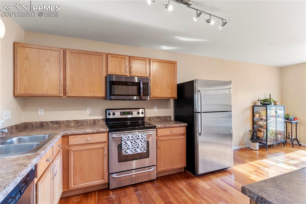 Listing 3366519, Image 9 of 26