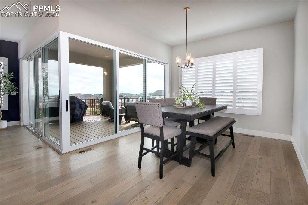 Image 10 of 48: Dining Area