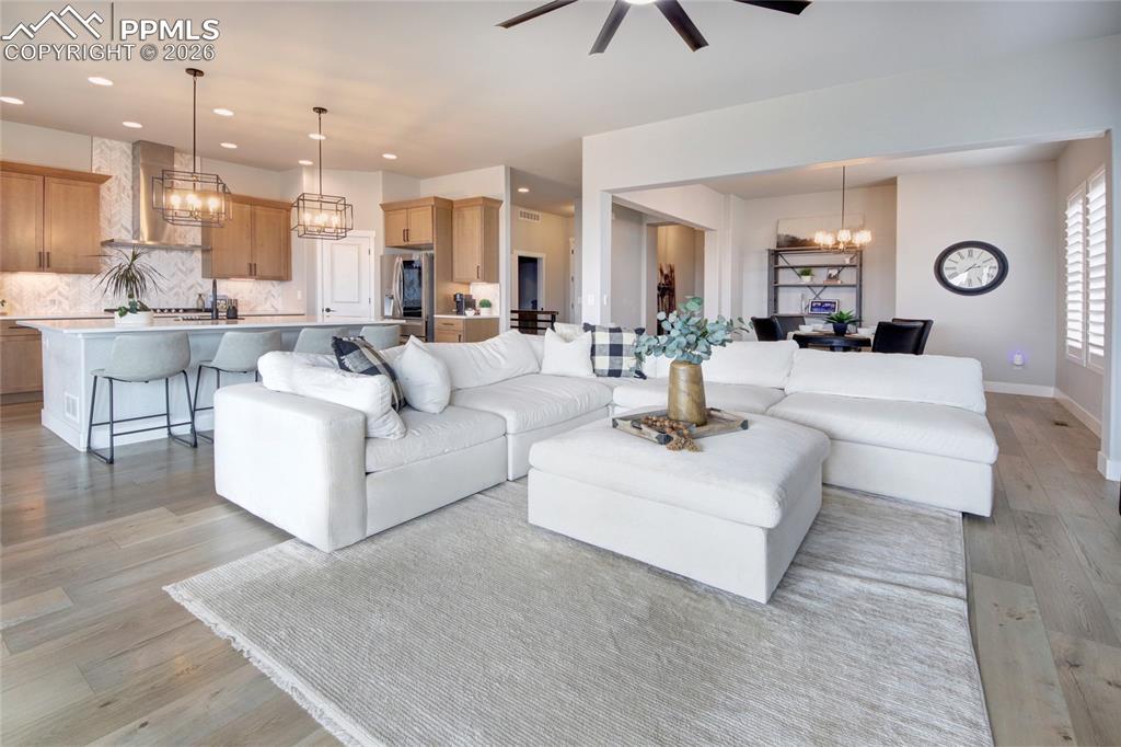 Image 18 of 48: Living Room