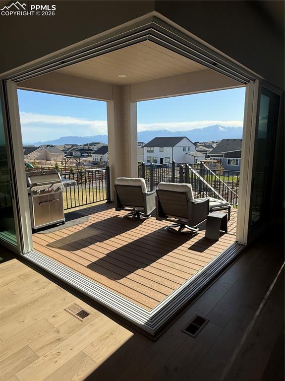 Image 4 of 48: Deck