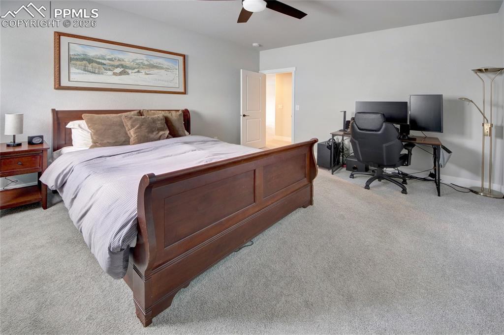 Image 40 of 48: Bedroom