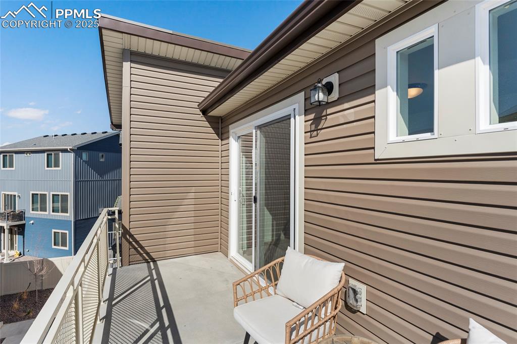 Image 31 of 31: Balcony