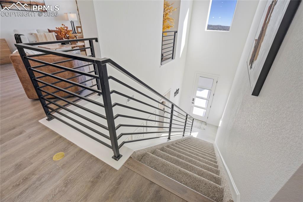 Image 18 of 50: Stairs