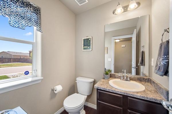 Image 15 of 47: Bathroom