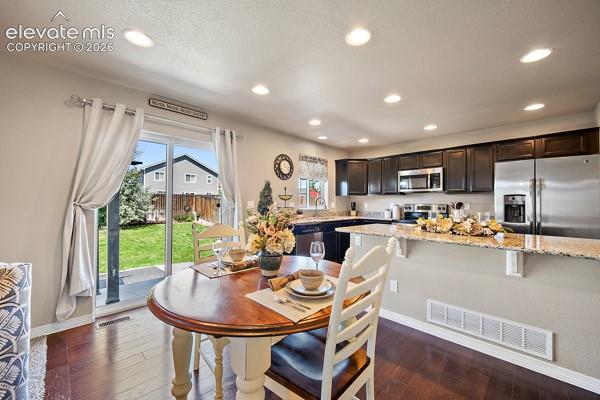 Image 8 of 47: Dining Area