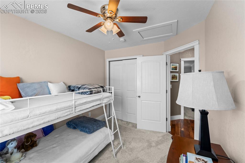 Image 22 of 34: Bedroom