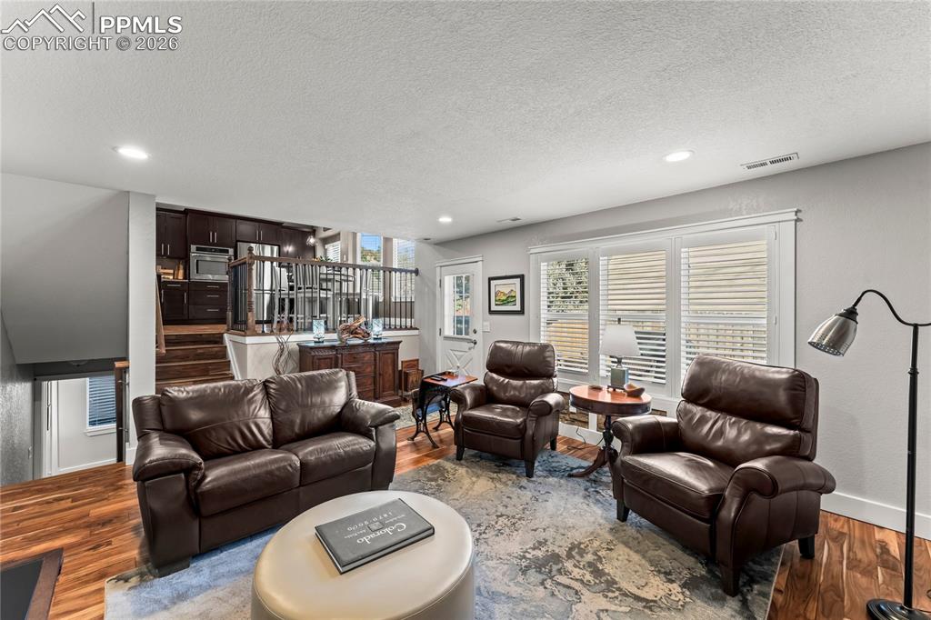 Image 26 of 34: Living Room