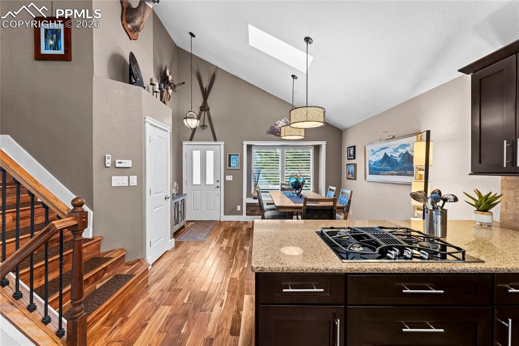 Image 5 of 34: Kitchen