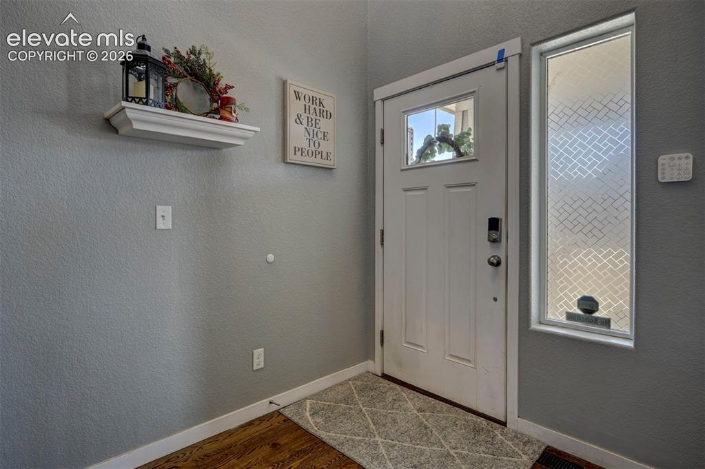 Image 9 of 50: Entry