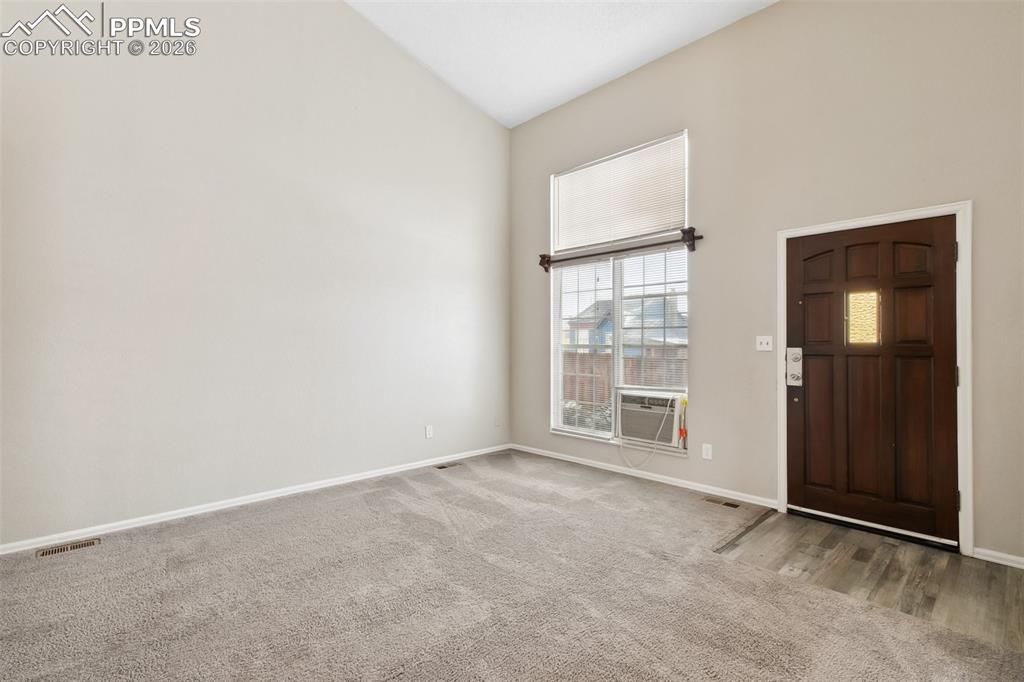 Image 7 of 32: Living Room