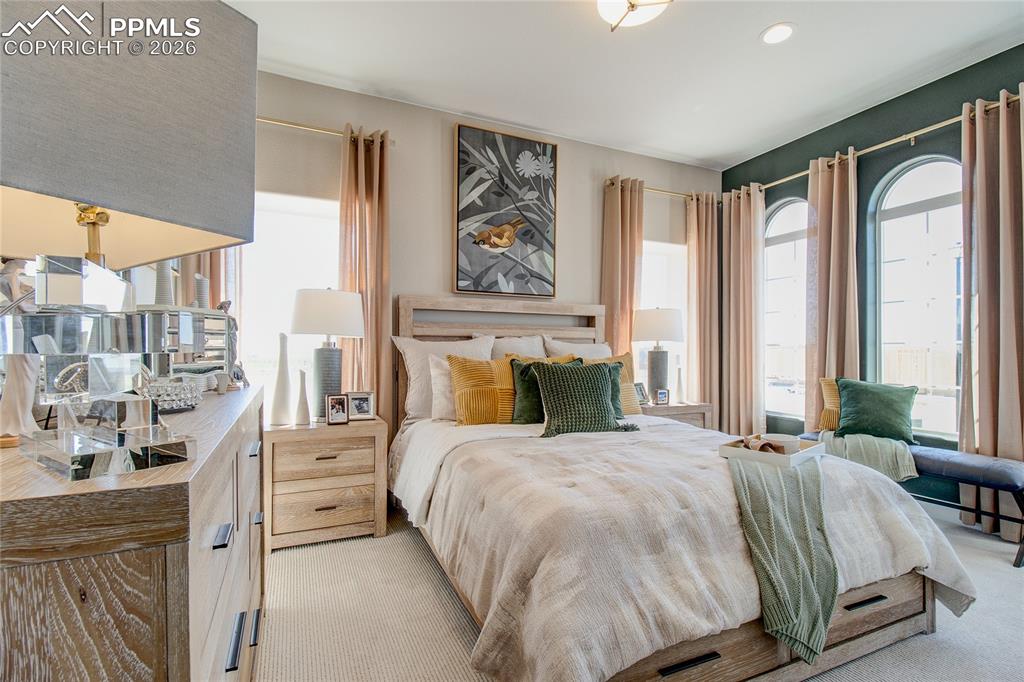 Image 16 of 40: Bedroom