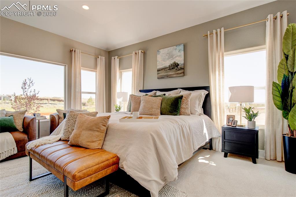 Image 20 of 40: Bedroom