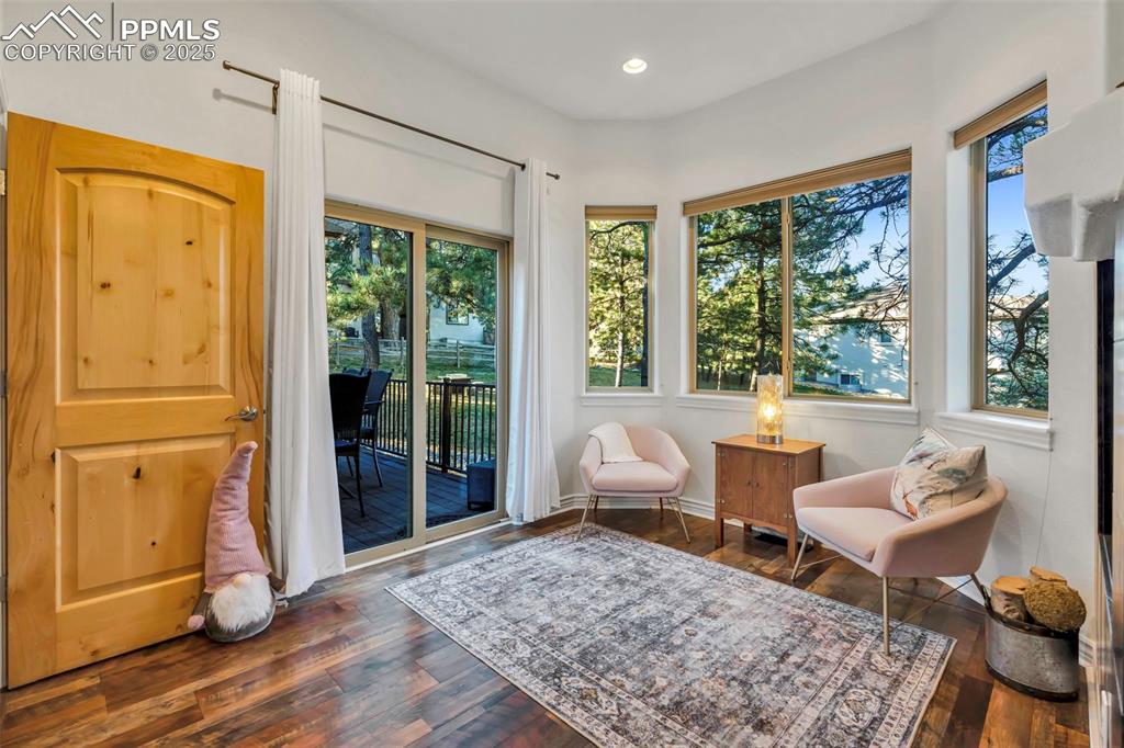 Image 20 of 49: Master Bedroom