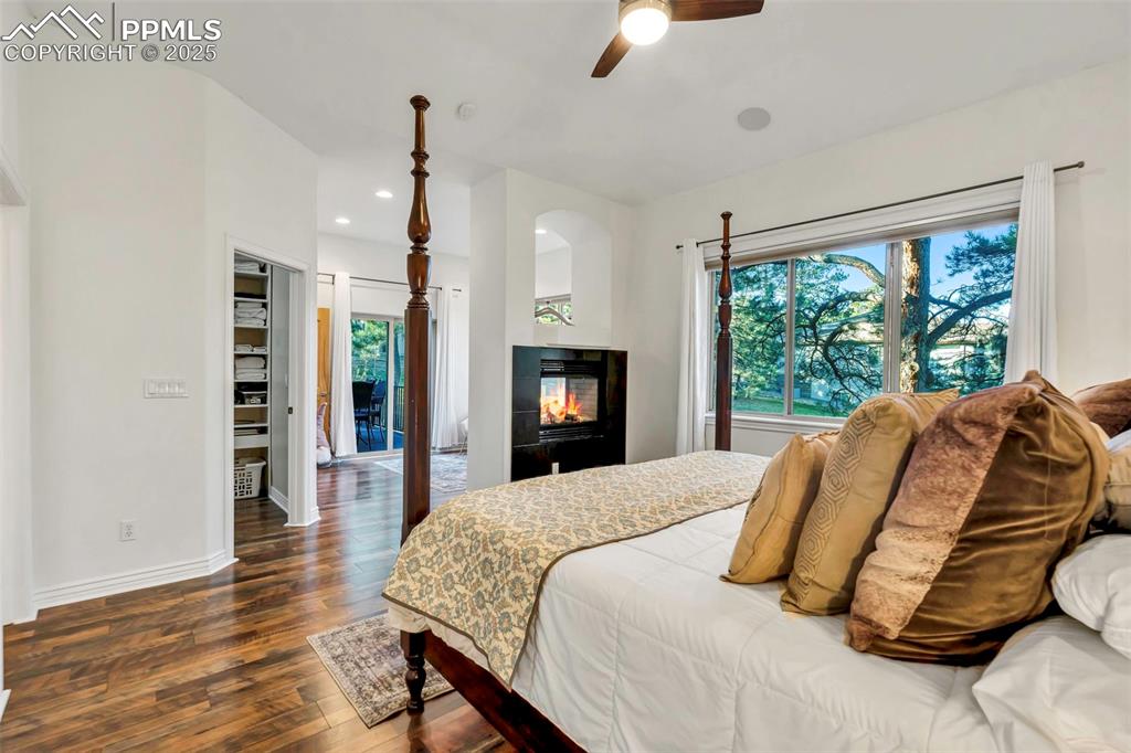 Image 21 of 49: Master Bedroom