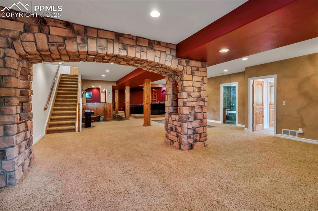 Image 44 of 49: Living Room