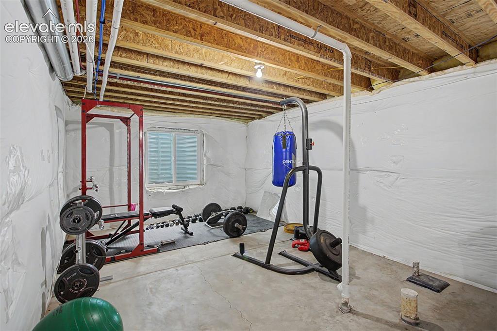 Image 32 of 33: Exercise Room