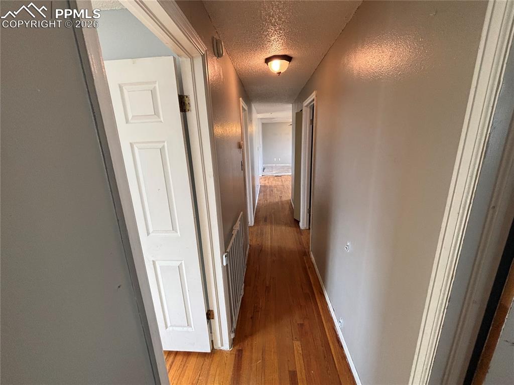 Image 13 of 27: Hallway