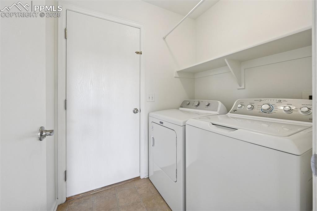 Image 21 of 45: Laundry