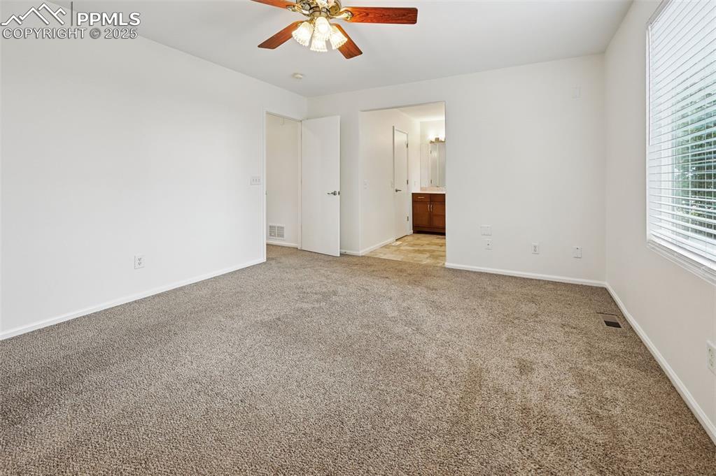 Image 30 of 45: Bedroom