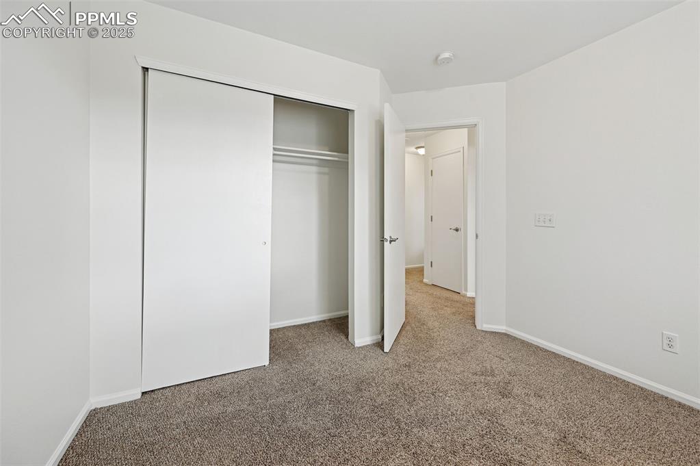 Image 35 of 45: Bedroom