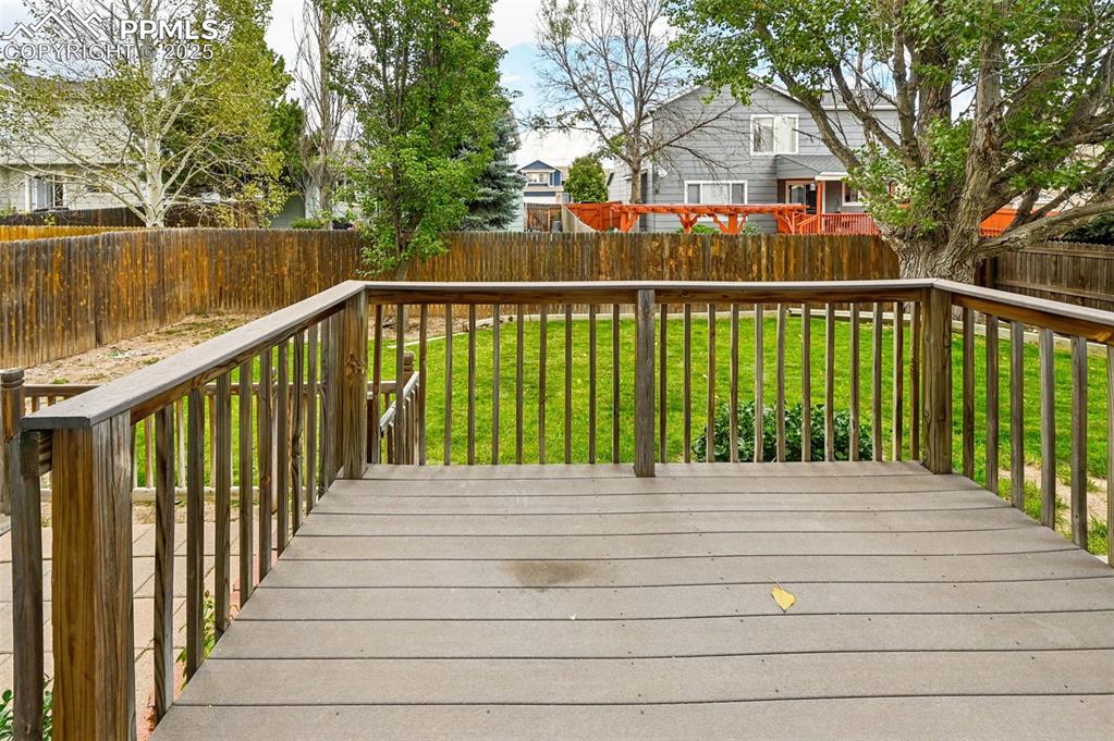 Image 39 of 45: Deck