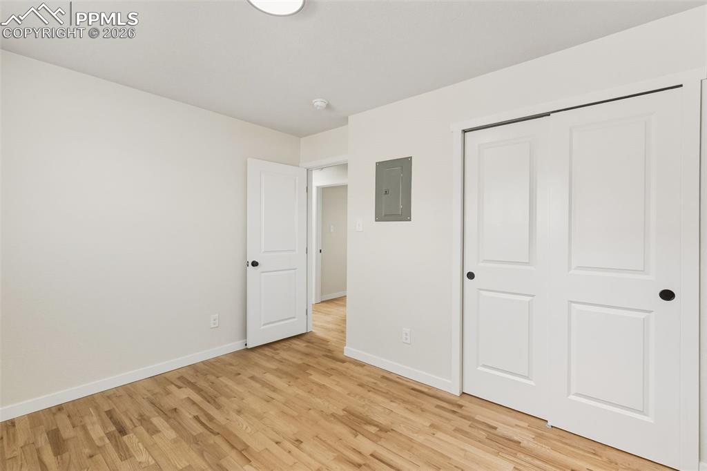 Image 29 of 46: Bedroom