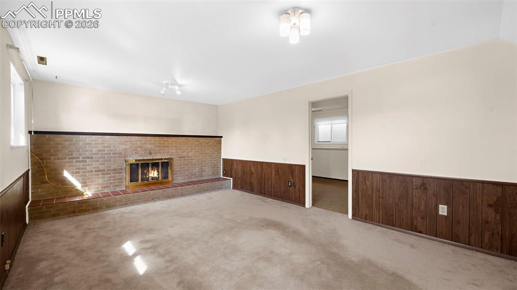 Image 5 of 26: Living Room