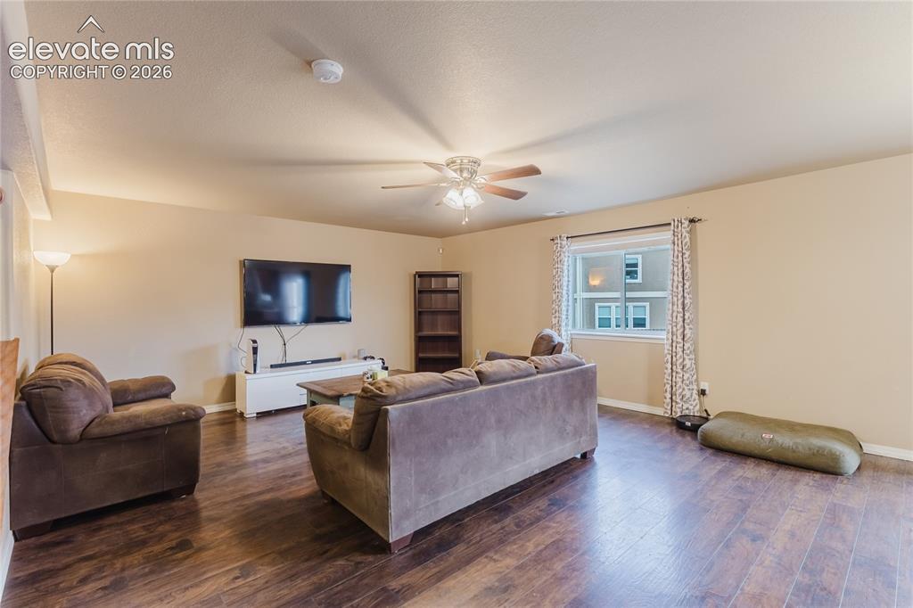 Image 11 of 42: Living Room