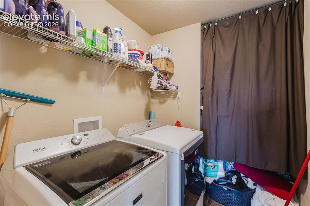 Image 33 of 42: Laundry