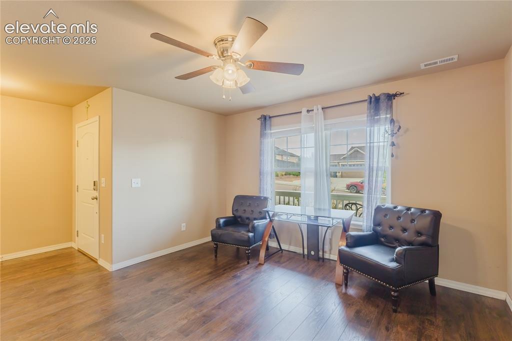Image 5 of 42: Sitting Room