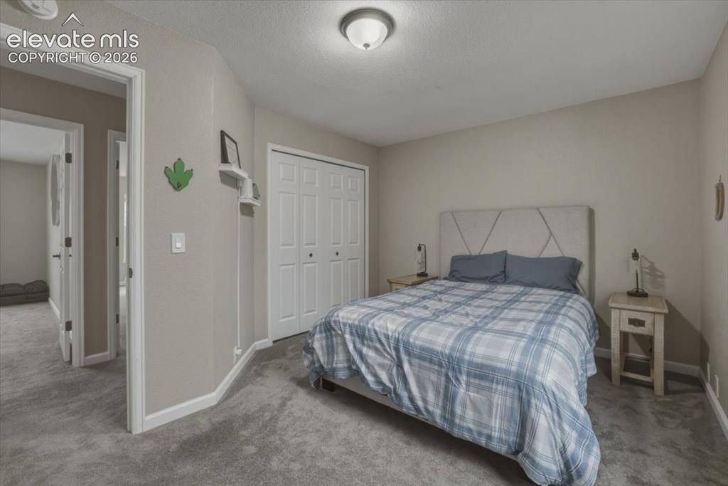 Image 17 of 36: Bedroom