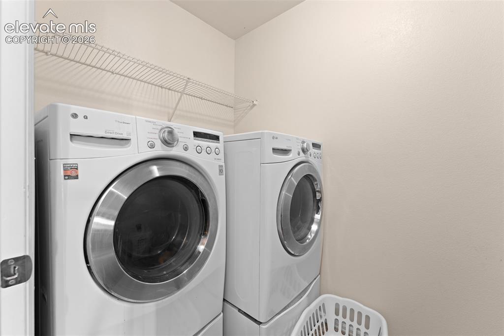 Image 27 of 32: Laundry